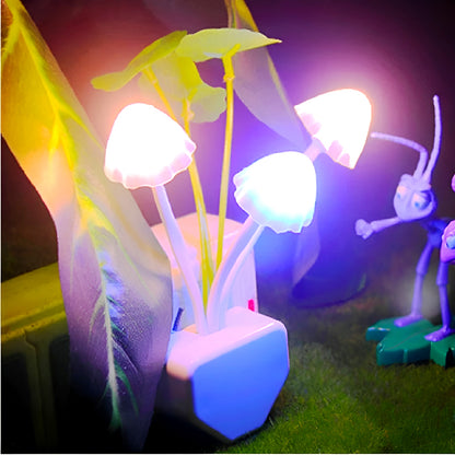 Automatic LED Mushroom Night Light – Color-Changing Sensor Lamp with Dusk-to-Dawn